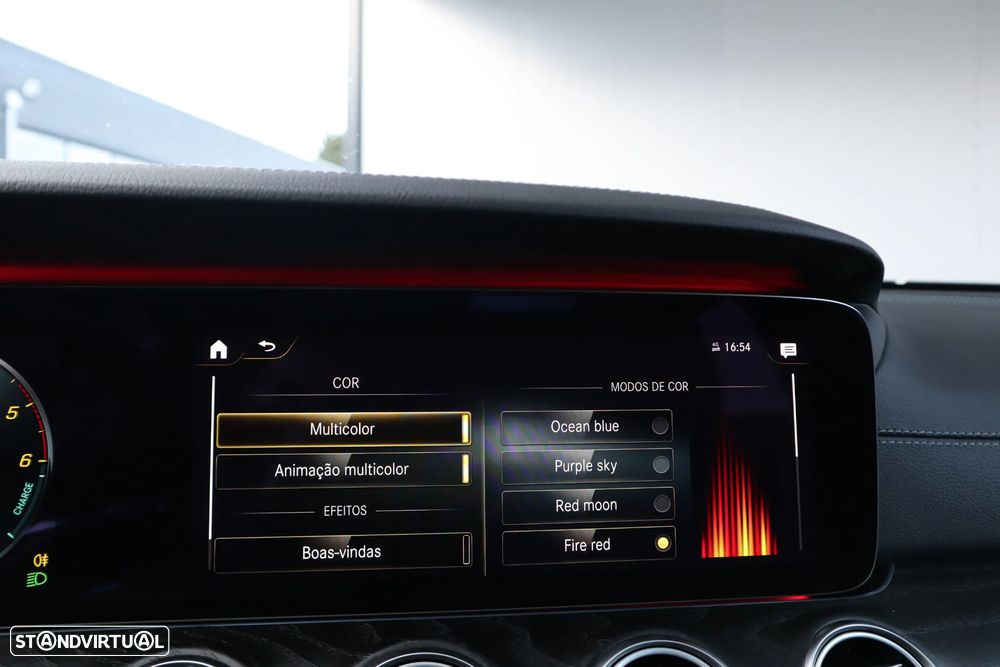 Mercedes-Benz E 300 de 9G-TRONIC AMG Line - 26