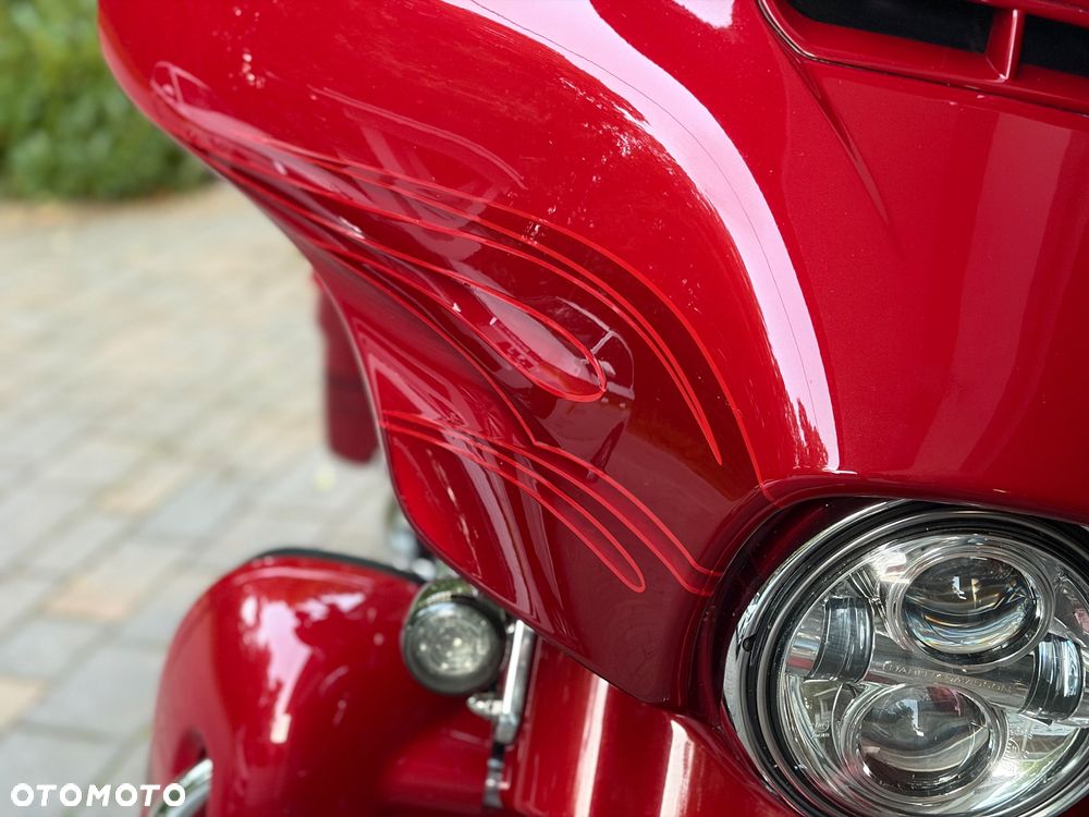 Harley-Davidson CVO Street Glide - 26