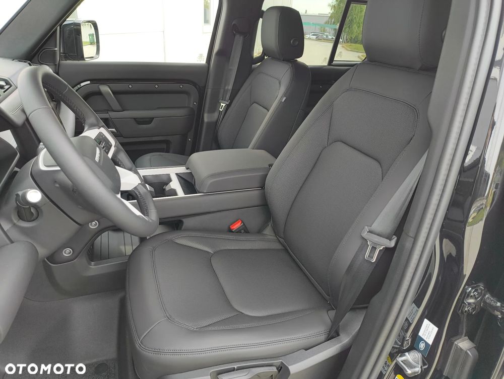 Land Rover Defender - 17