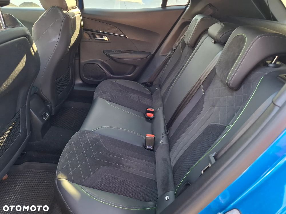 Peugeot 2008 1.2 PureTech GT S&S EAT8 - 29