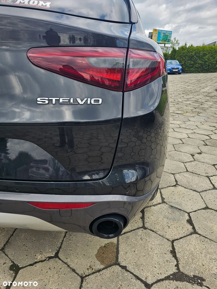 Alfa Romeo Stelvio 2.0 Turbo TI Q4 - 15