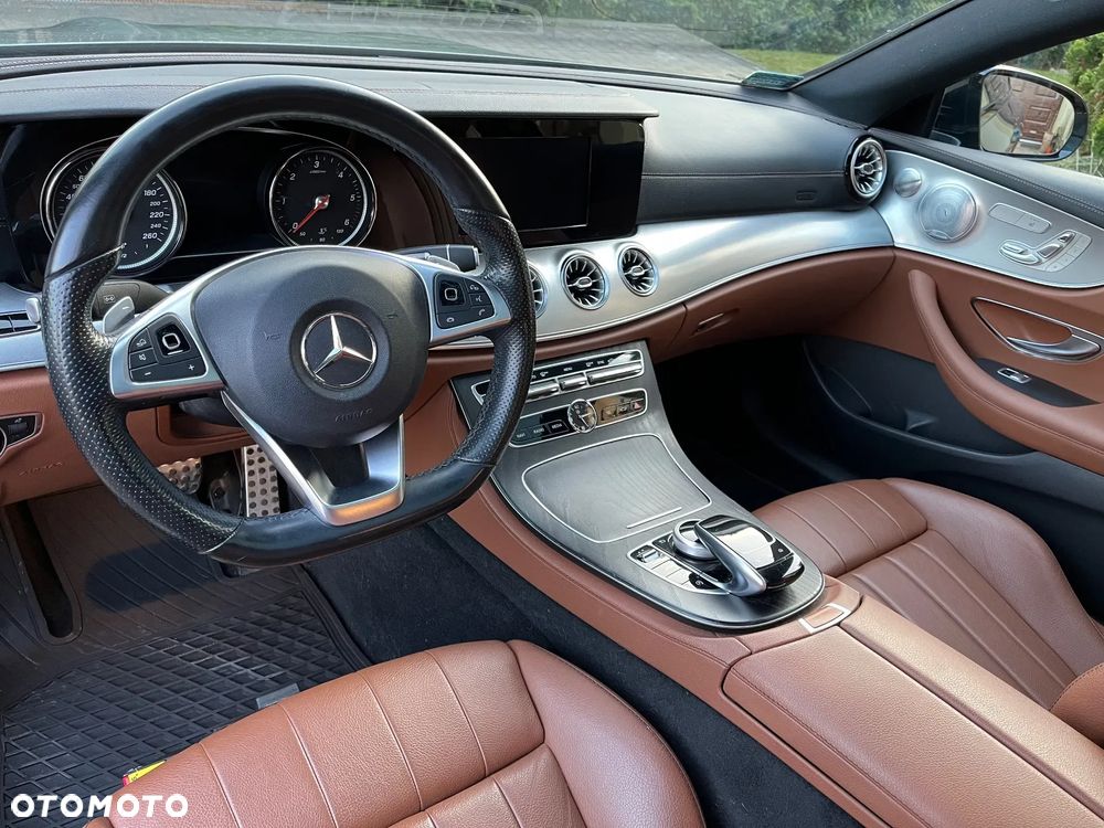 Mercedes-Benz Klasa E 220 d 4-Matic 9G-TRONIC - 14