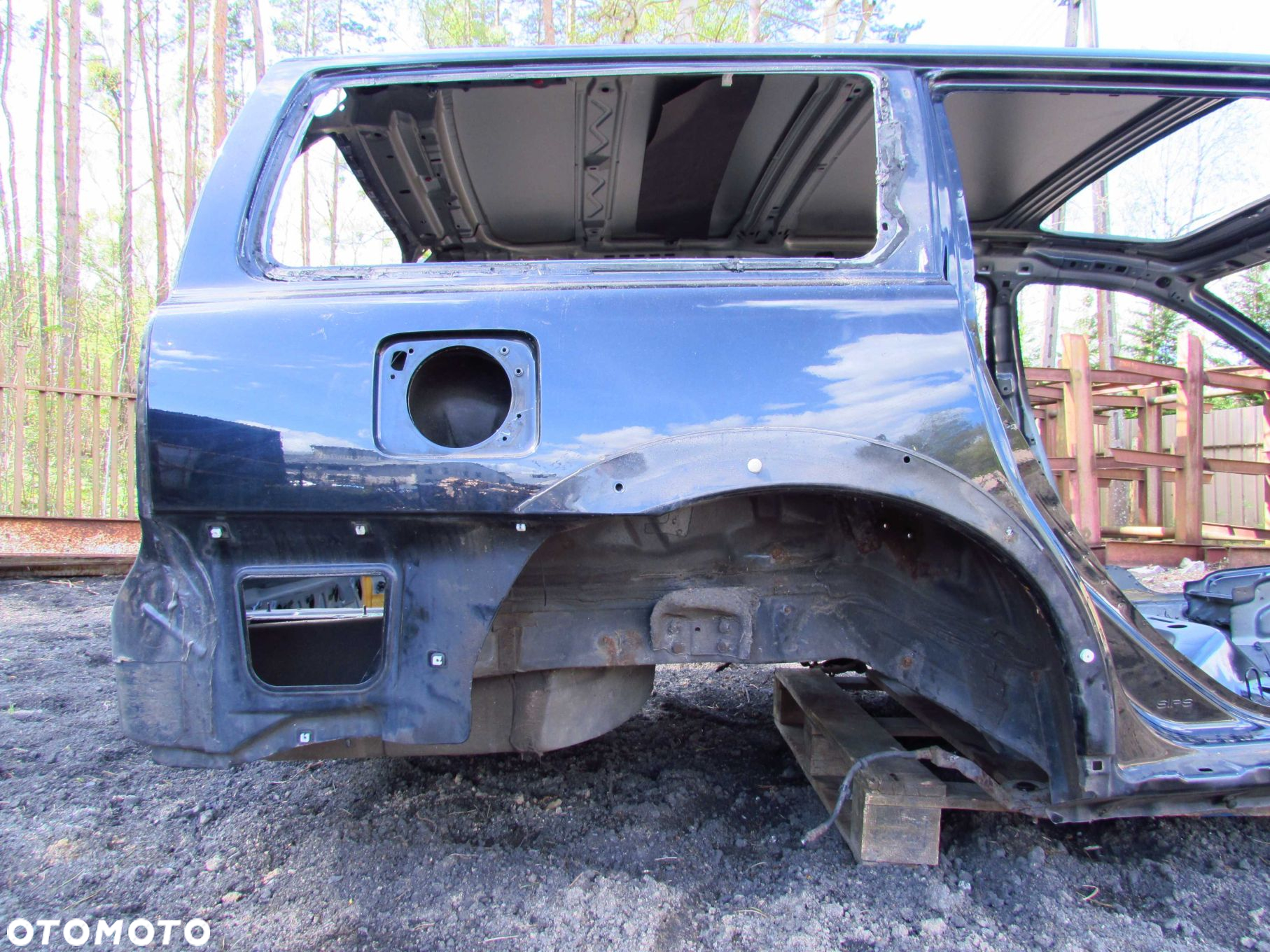 VOLVO V70 II XC70 99-09 CWIARTKA BLOTNIK POSZYCIE TYL PRAWA 452-26 - 3
