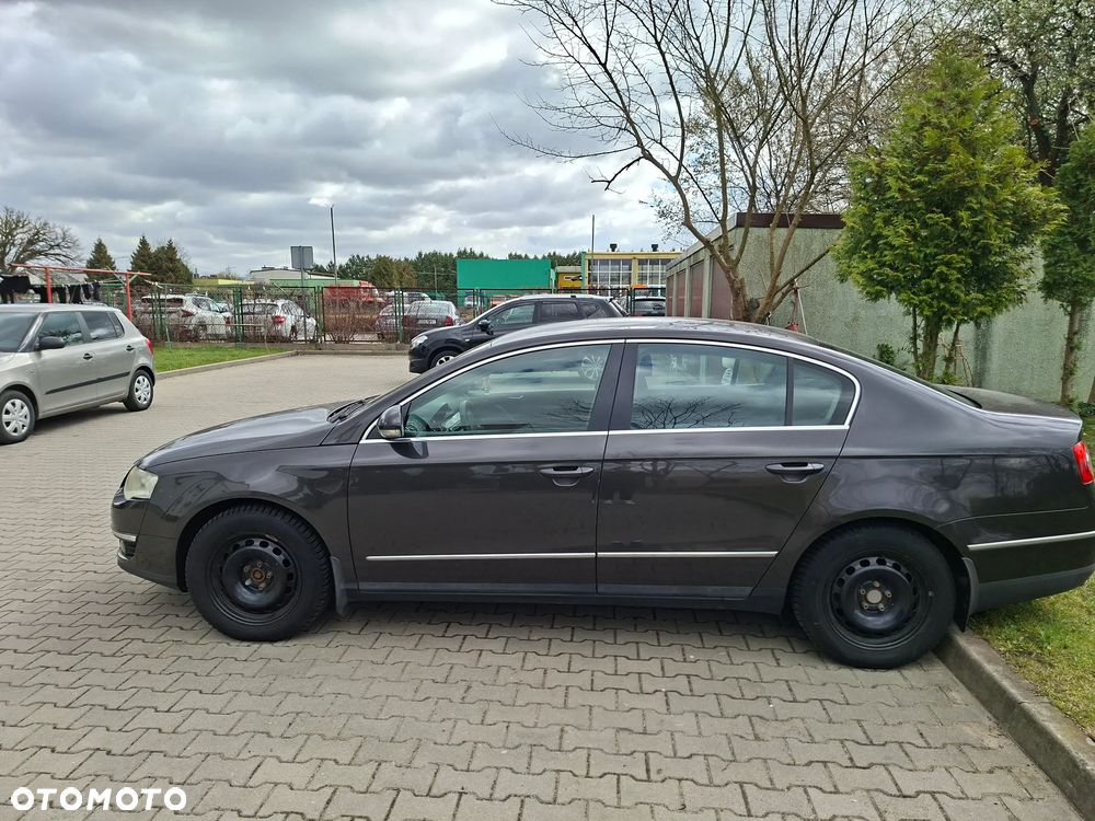 Volkswagen Passat 2.0 TDI DPF Highline - 3