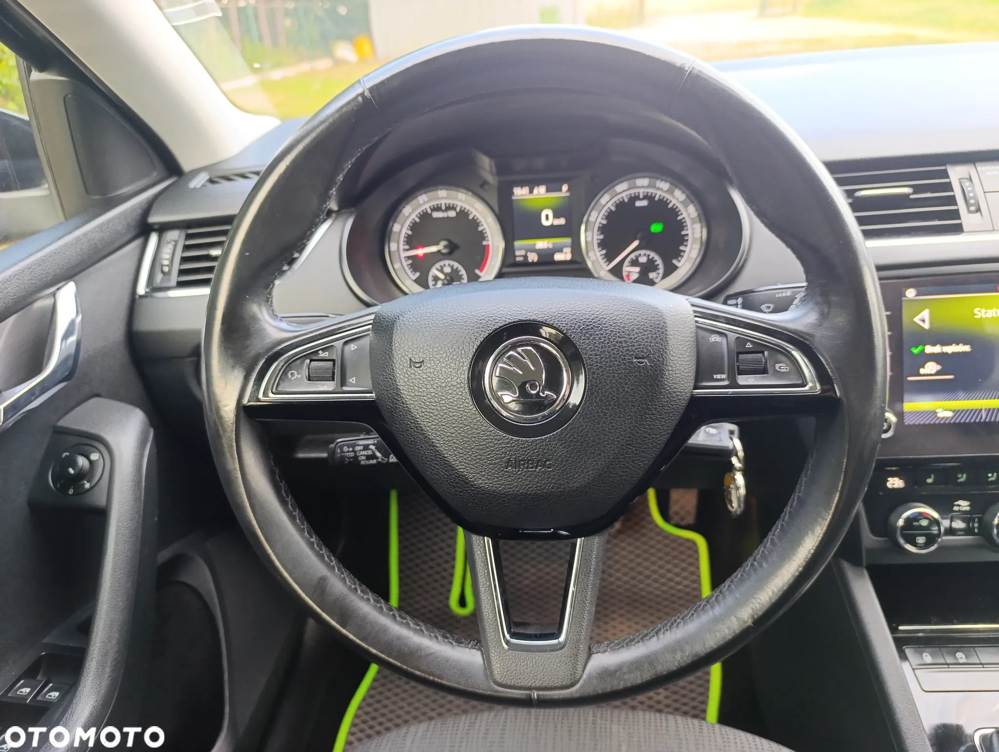 Skoda Octavia Combi 2.0 TDI DSG Style - 13