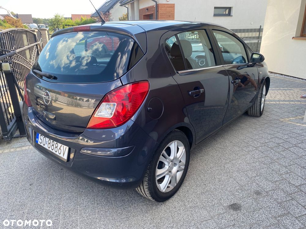 Opel Corsa 1.2 16V Cosmo - 5
