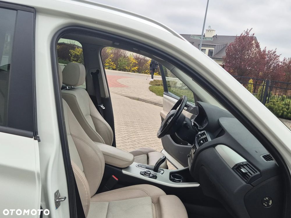 BMW X3 xDrive20d - 16