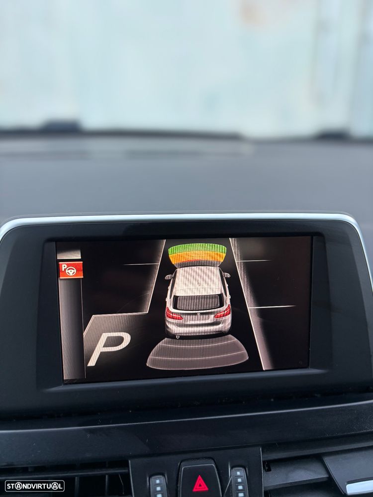 BMW 218 Active Tourer d Line Sport - 16