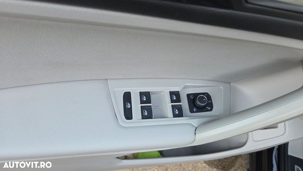 Volkswagen Tiguan Allspace 2.0 TDI 4Mot DSG R-Line - 14