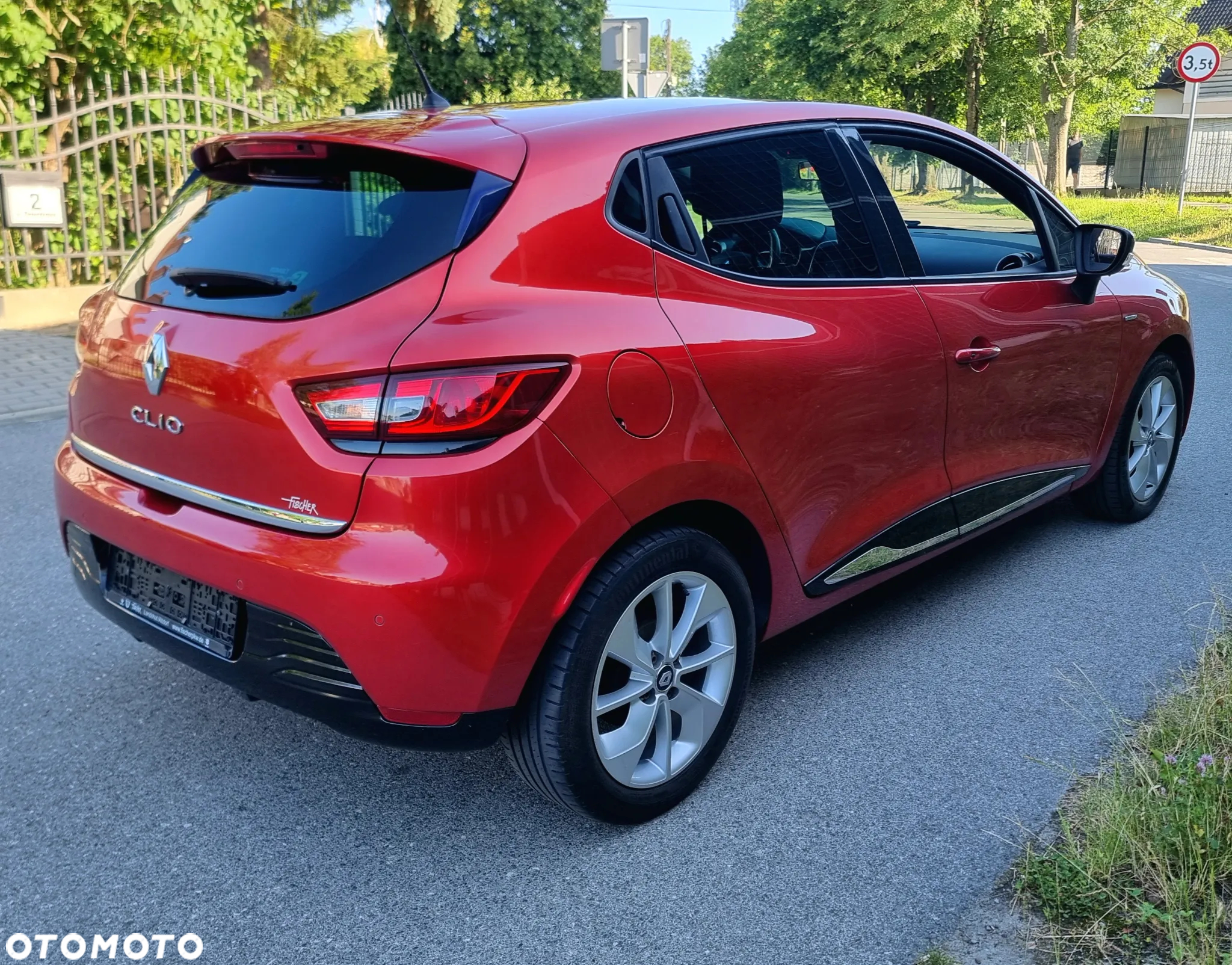 Renault Clio 1.2 16V Limited EU6 - 6