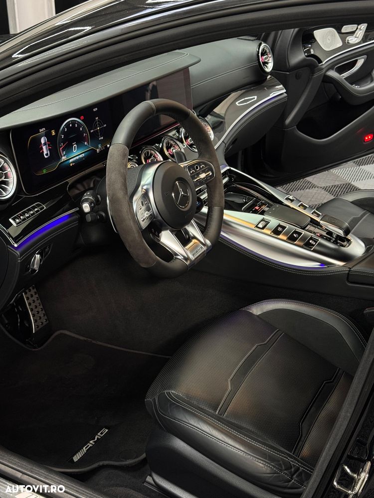 Mercedes-Benz AMG GT-S 63 4MATIC+ - 11