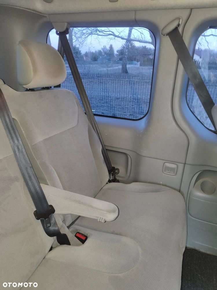 Opel Vivaro Tour - 13