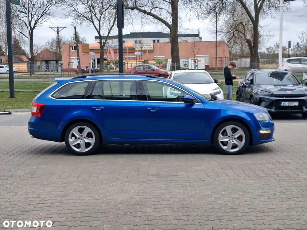 Skoda Octavia 2.0 TDI SCR RS DSG - 10