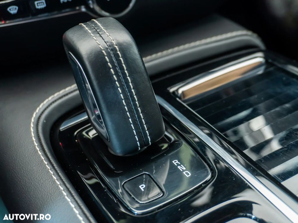 Volvo V60 T6 AWD Recharge Geartronic RDesign - 28