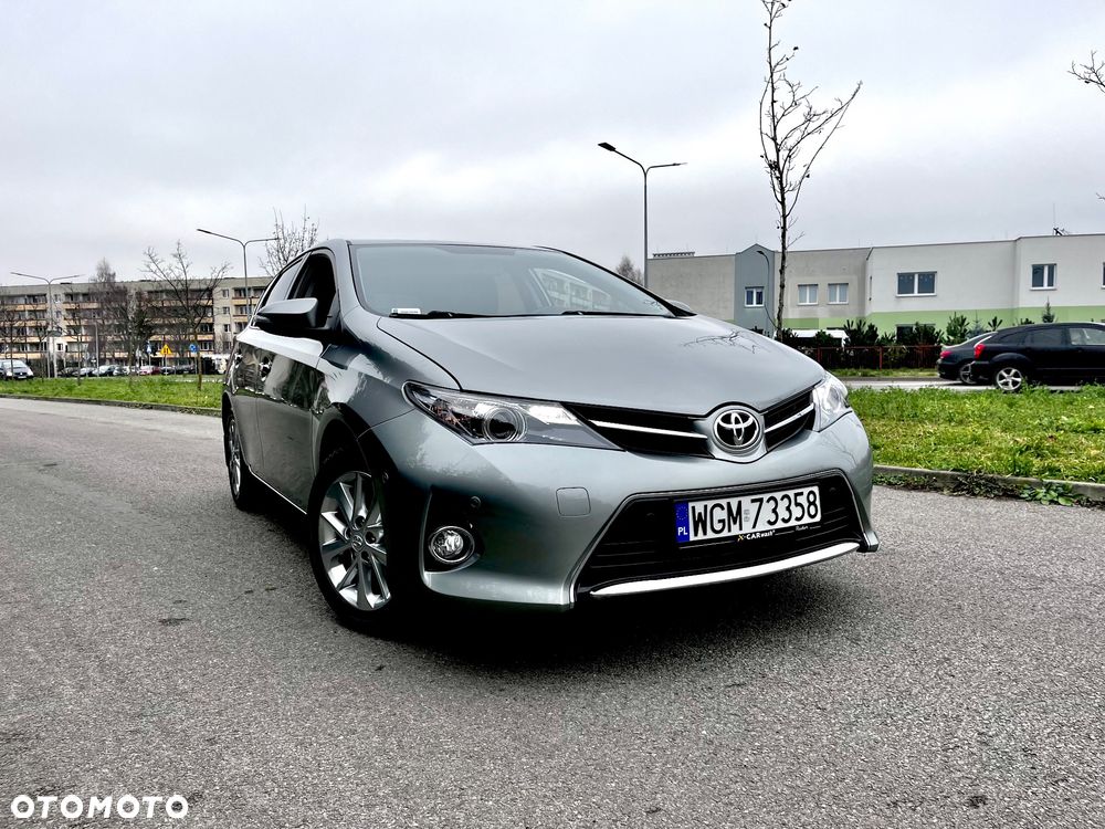 Toyota Auris 1.6 Premium Start - 6