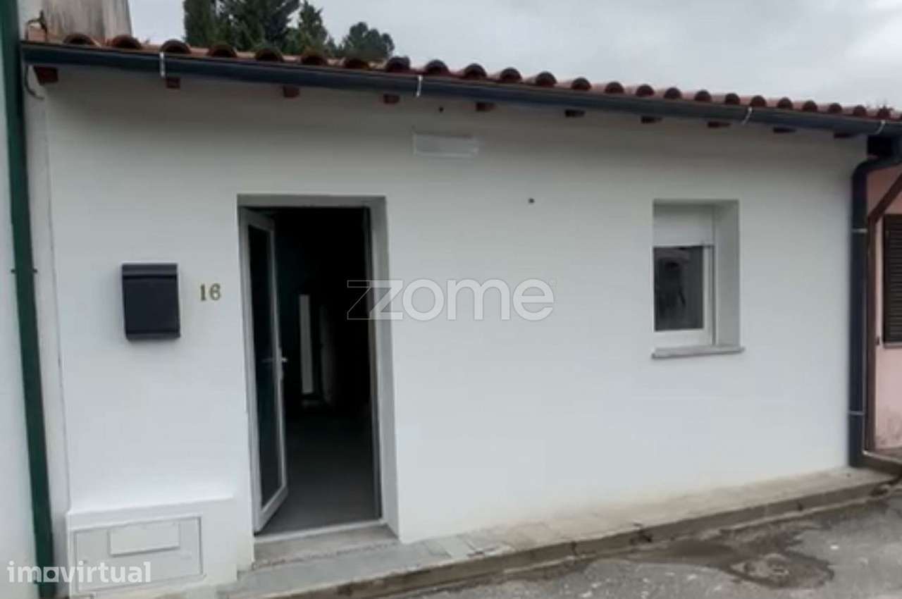 Moradia T2 Totalmente Renovada em Silvares, Guimarães - Grande imagem: 3/28