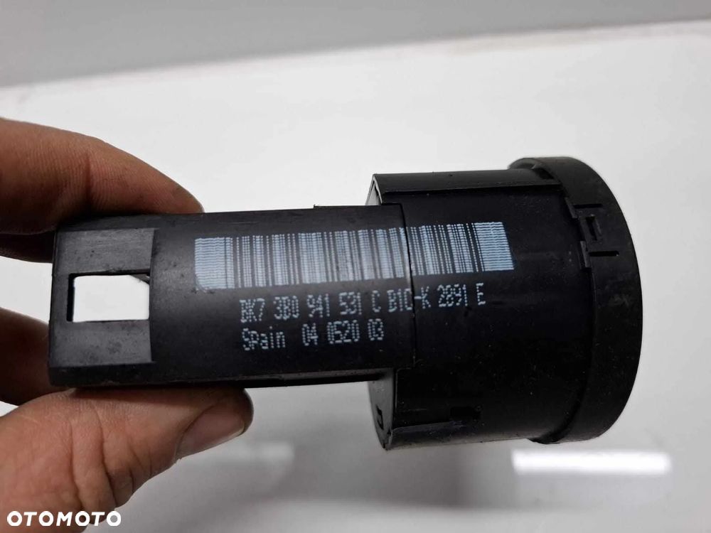 PRZEŁĄCZNIK WŁĄCZNIK ŚWIATEŁ SKODA OCTAVIA I VW PASSAT B5 3b0941531c - 2