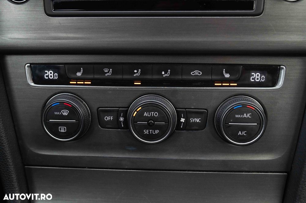 Volkswagen Golf 2.0 TDI DPF BMT Comfortline - 25