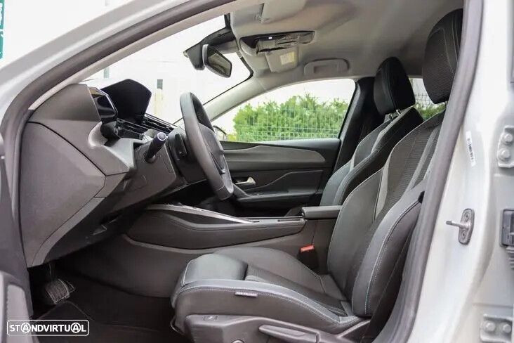 Peugeot 308 SW 1.2 PureTech Allure EAT8 - 21
