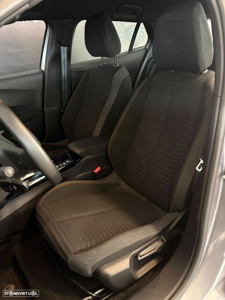 Peugeot e-2008 50 kWh Active - 8