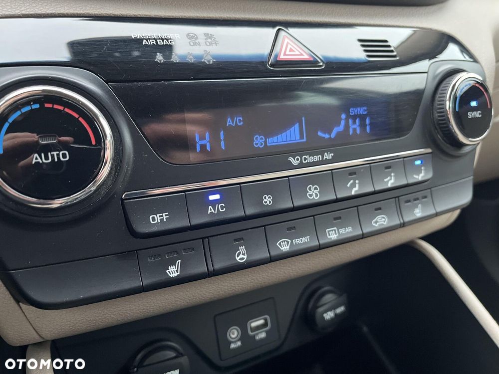 Hyundai Tucson 2.0 CRDI BlueDrive Comfort 2WD - 25