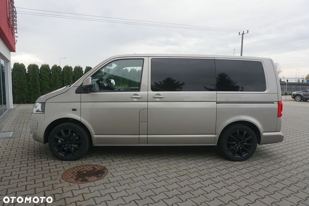Volkswagen Multivan - 31