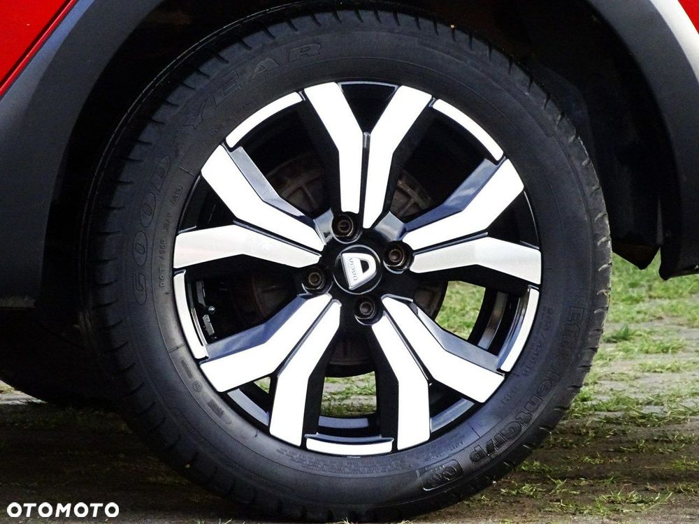 Dacia Logan TCe 90 S&S Stepway Celebration - 15