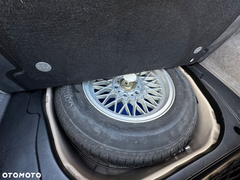 BMW Seria 7 735i - 28