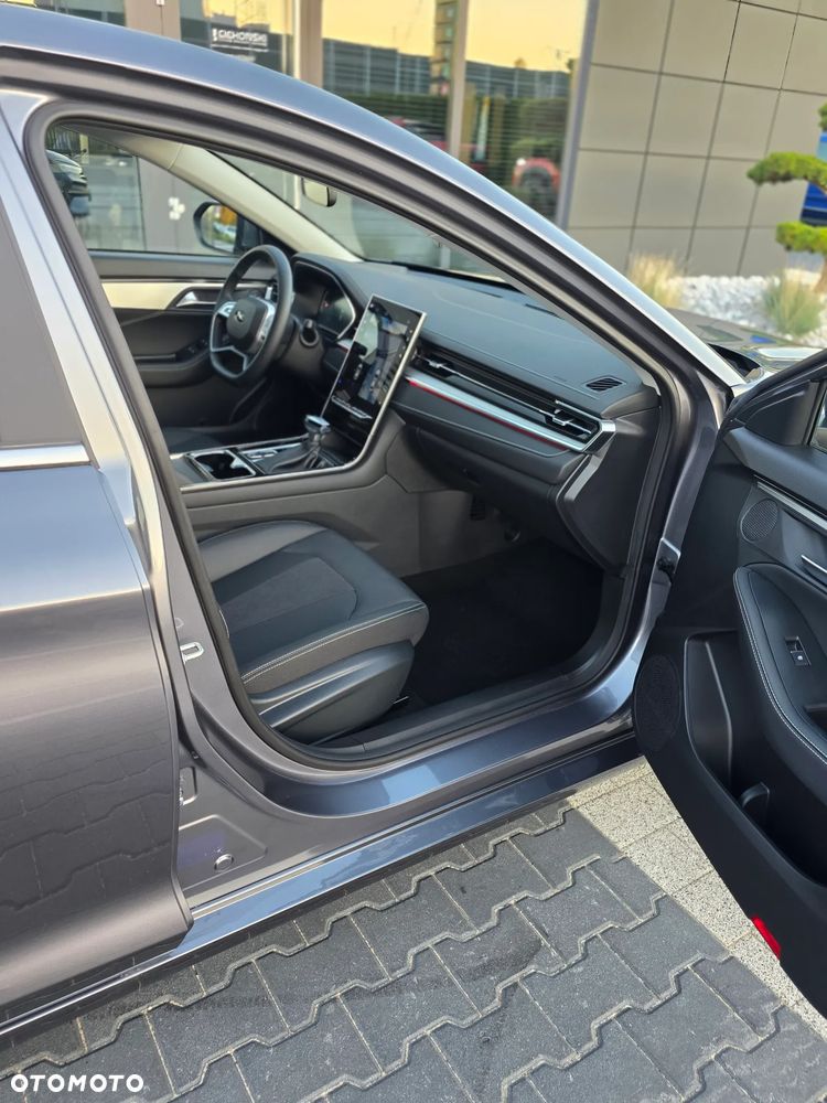 JAC J7 Plus CVT - 40