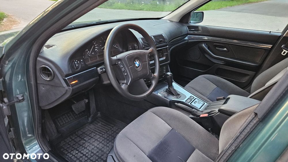 BMW Seria 5 - 16