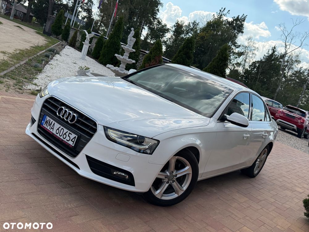 Audi A4 Limousine - 4