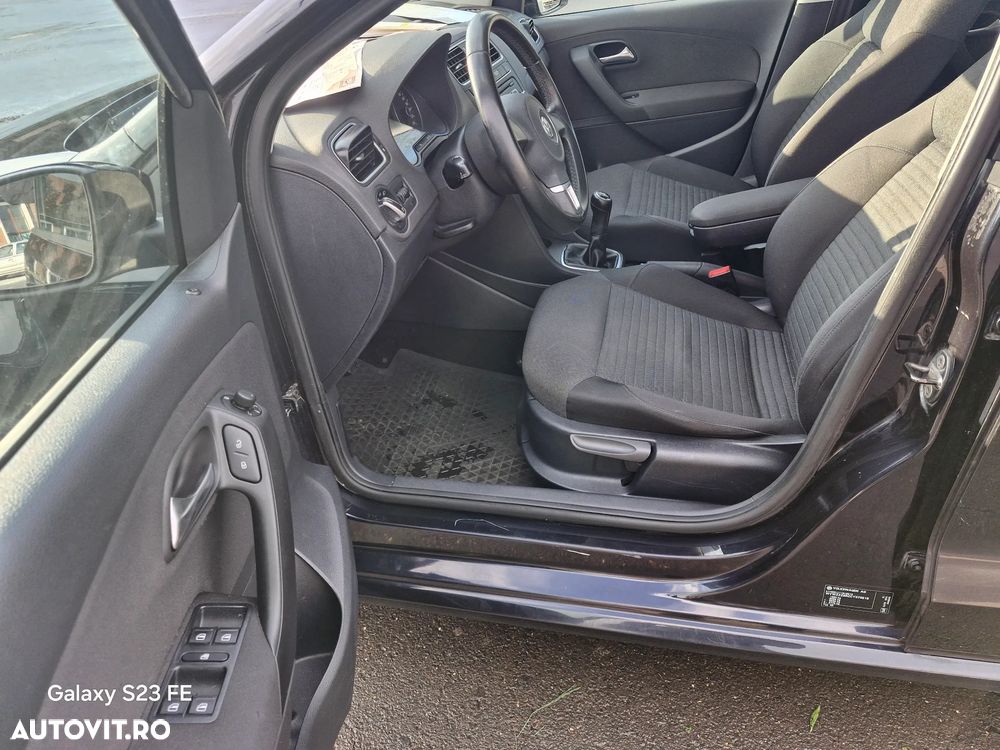 Volkswagen Polo 1.6 TDI Blue Motion Technology Comfortline - 8