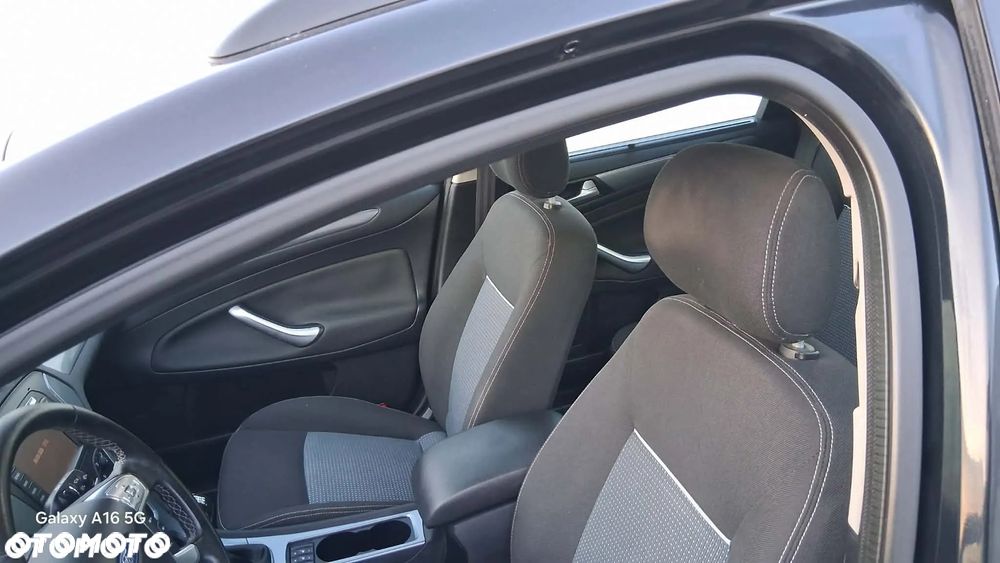 Ford Mondeo 2.0 FF Titanium - 14