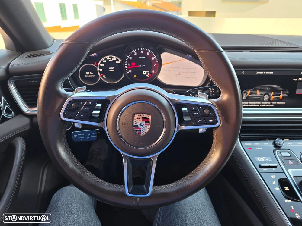 Porsche Panamera - 17