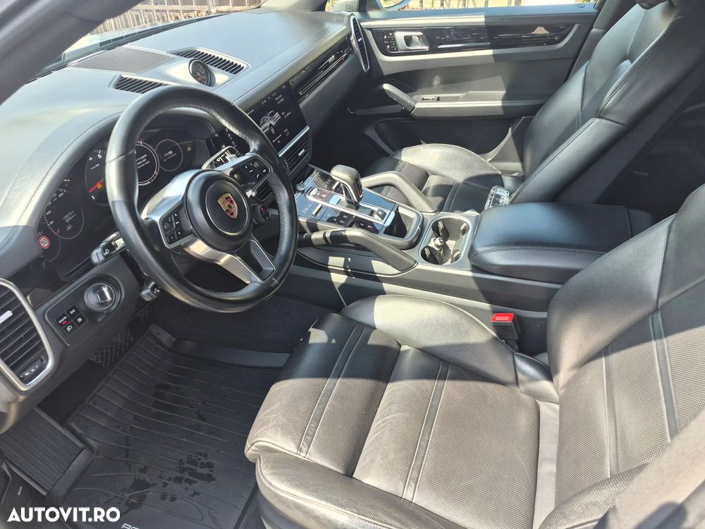 Porsche Cayenne - 18
