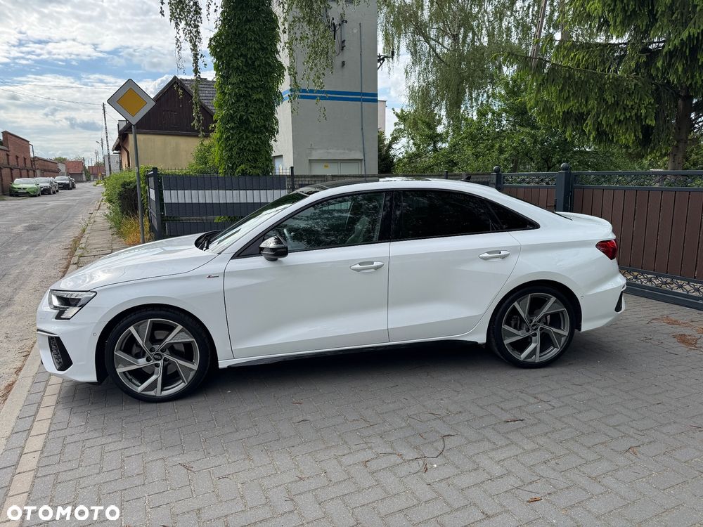Audi A3 Limousine 40 TDI quattro S tronic S line - 2