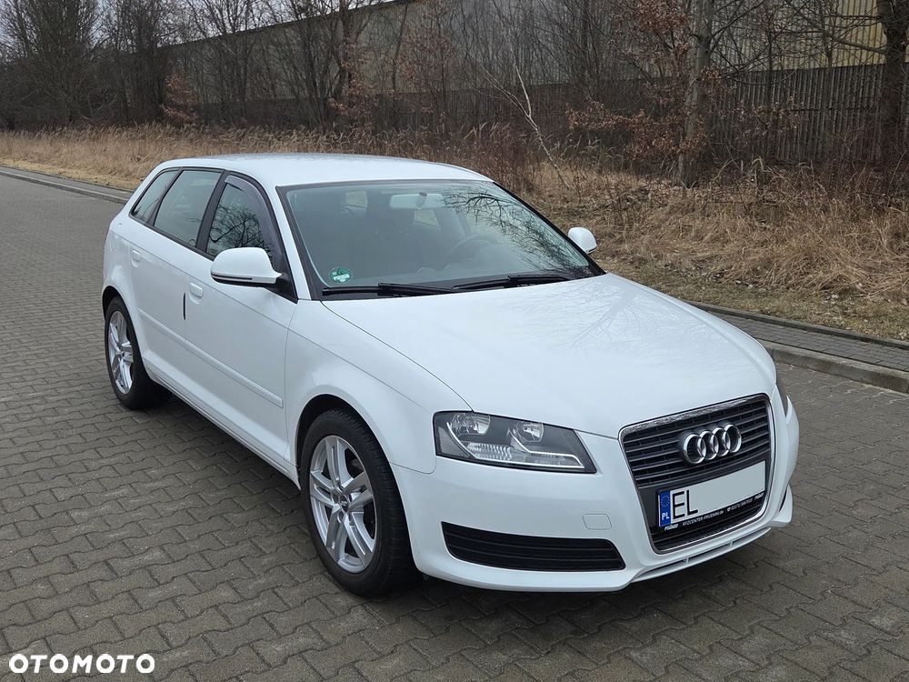 Audi A3 Sportback 1.6 Attraction - 2