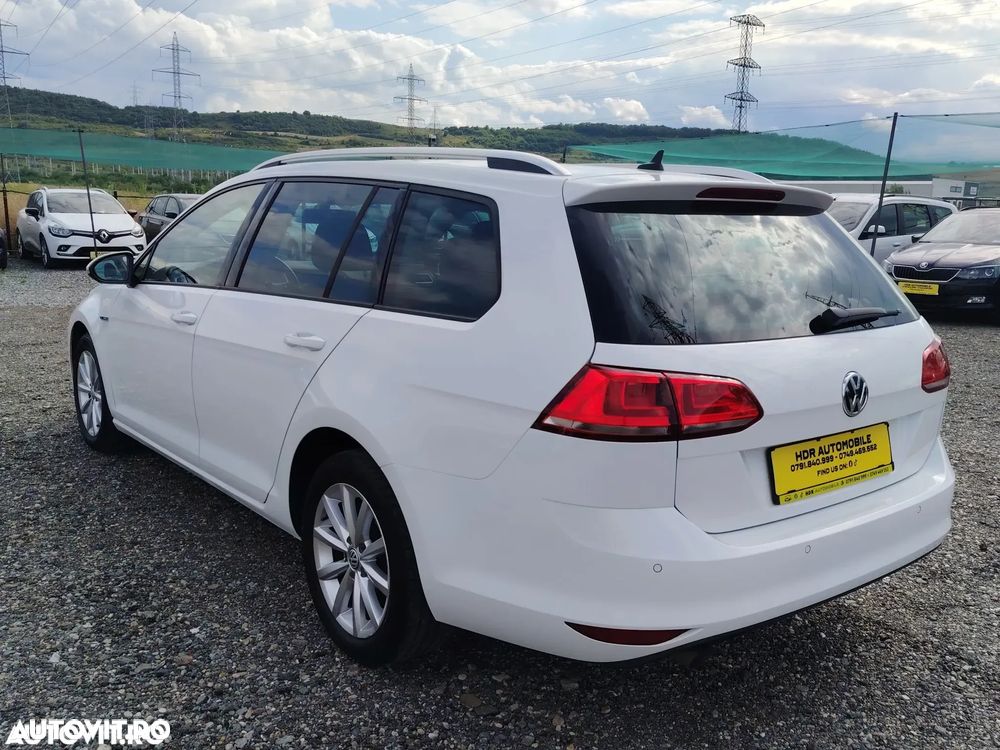 Volkswagen Golf 1.6 TDI BlueMotion Technology Lounge - 9