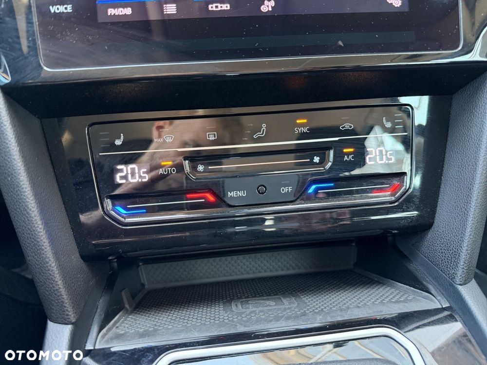 Volkswagen Passat - 22