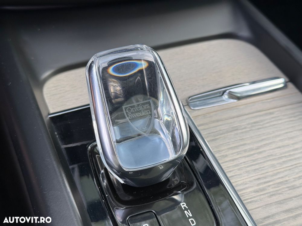 Volvo XC 60 D5 AWD Geartronic Inscription - 26