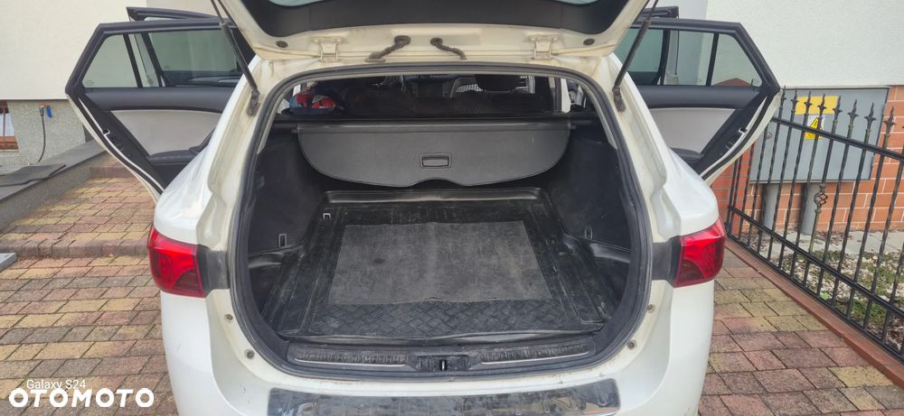 Toyota Avensis 1.8 Multidrive Business Edition - 12