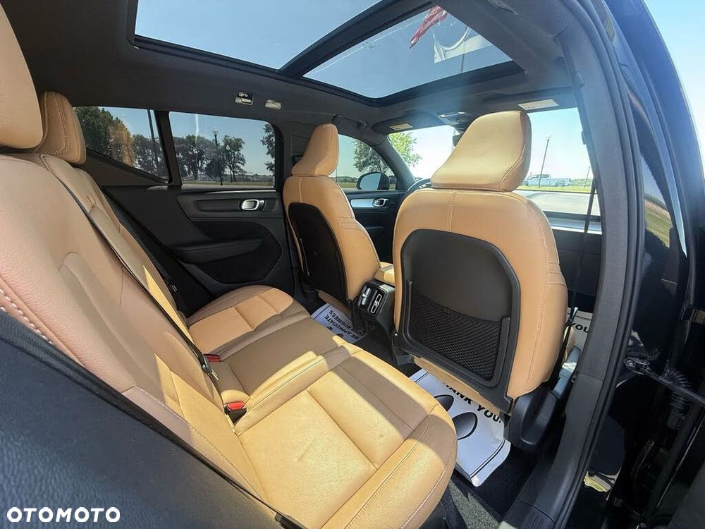Volvo XC 40 T5 AWD R-Design - 11