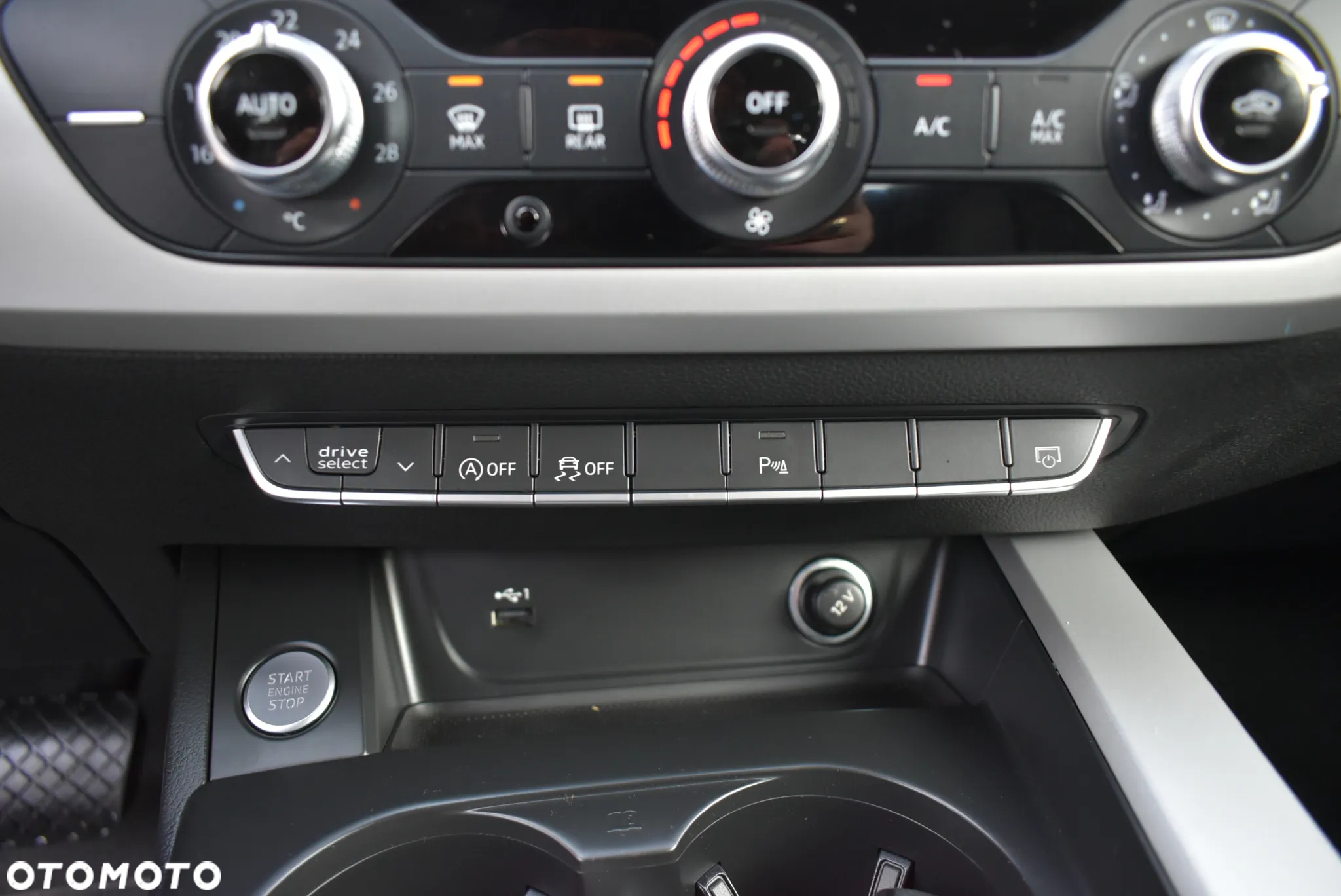 Audi A4 Avant 40 TDI S tronic - 27
