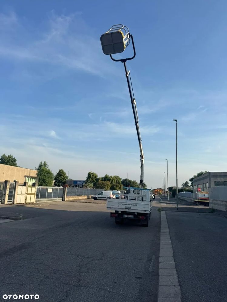 Nissan Cabstar 35.13 Skrzynia 4.20 M + HDS 1.8 Tony ! Zwyżka 10.2 Metra ! Pilot ! Super Stan  * - 5