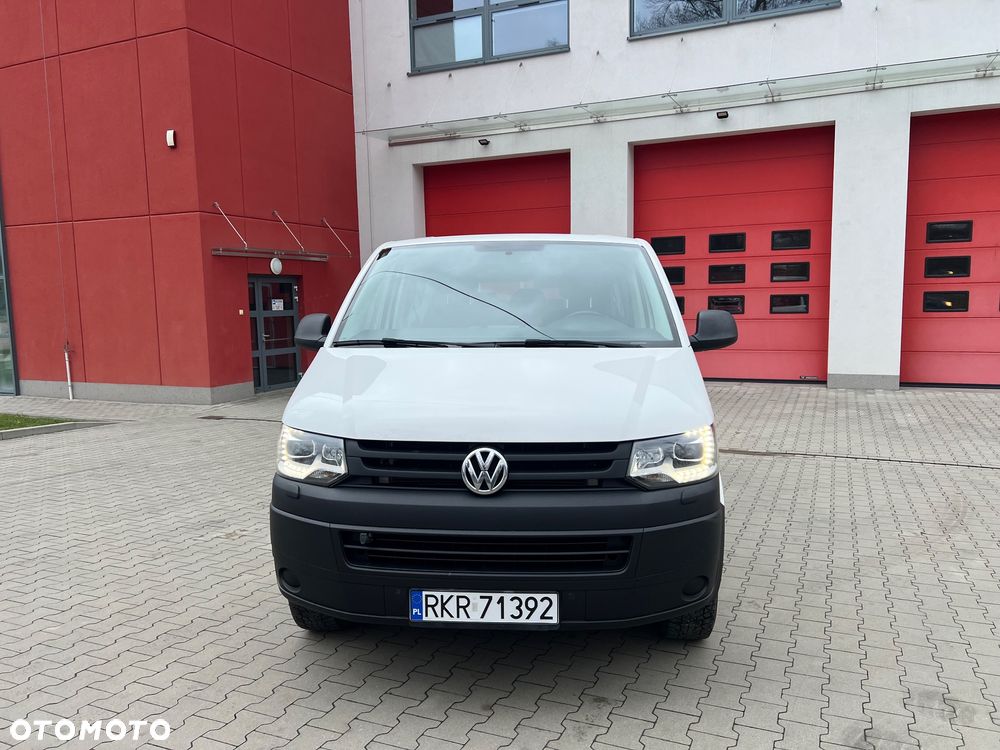 Volkswagen Caravelle - 7