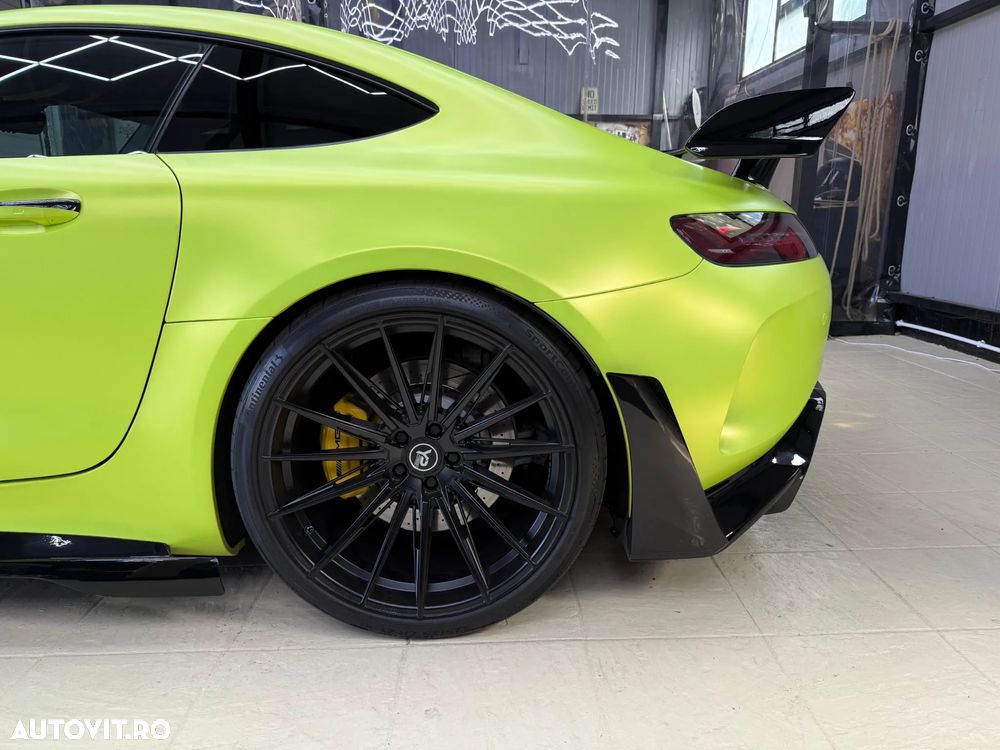 Mercedes-Benz AMG GT R Roadster - 9