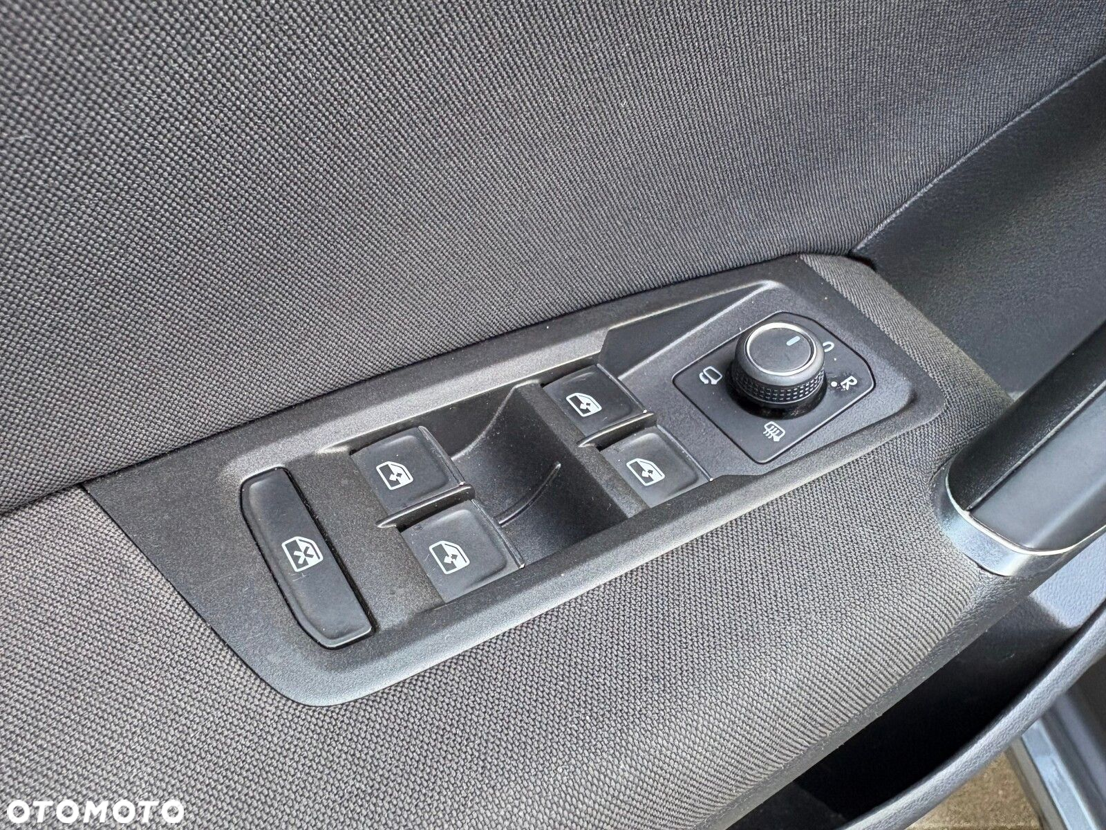 Volkswagen Touran - 21