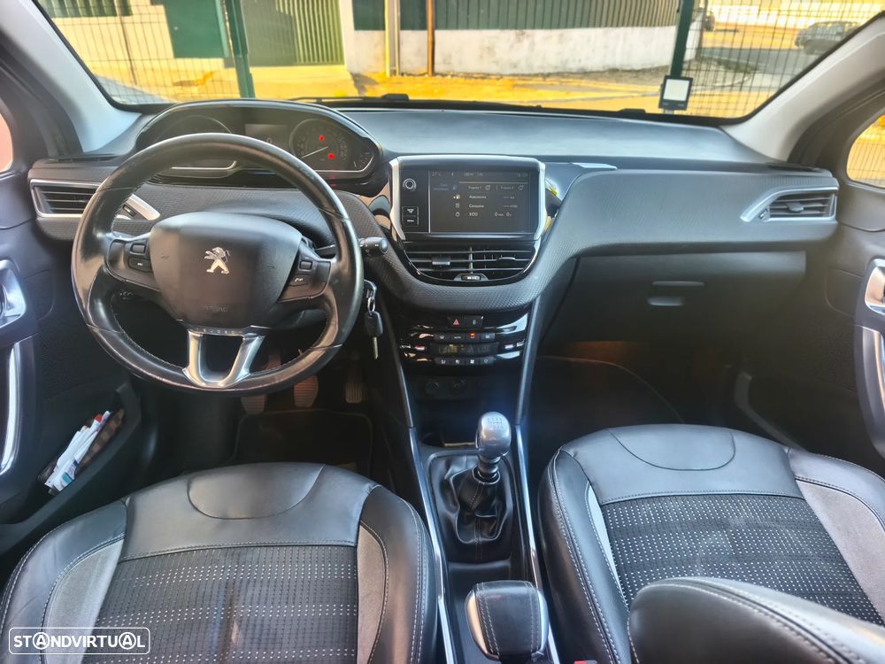 Peugeot 2008 e-HDi FAP 115 STOP & START Allure - 24