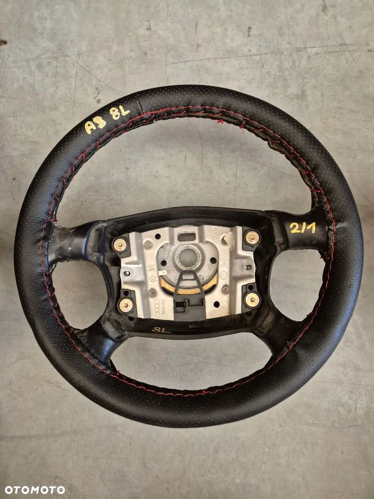 KIEROWNICA KIEROWNICE AUDI - 4