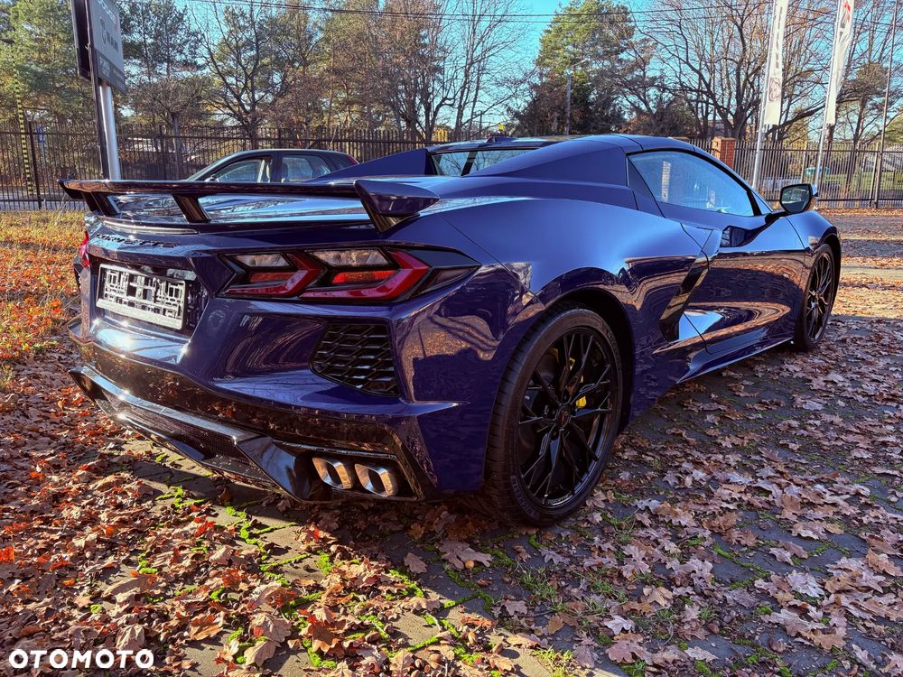 Chevrolet Corvette - 23